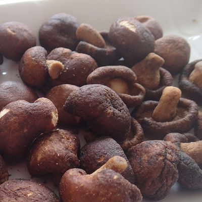 Buen precio La textura suave secó el vacío Fried Mushrooms del jarabe de la malta de las legumbres de frutas en línea