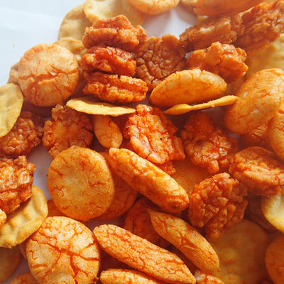 Buen precio Galleta picante quebradiza de Fried Seaweed Roll High Temperature de la forma múltiple en línea