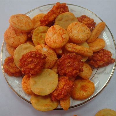 Buen precio Galletas curruscantes de Fried Rice Crackers Glutinous del arroz crujiente del OEM en línea