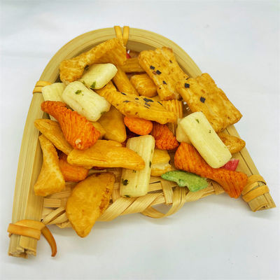 Buen precio el OEM sopló galleta curruscante del arroz en fabricantes chinos del bocado a granel en línea