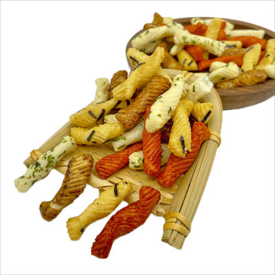 Buen precio Una variedad de galletas de arroz con un poco de soja, algas marinas y especias en línea