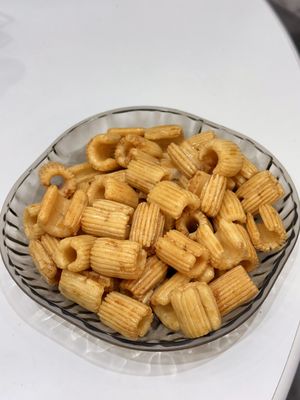 Buen precio Experimenta el equilibrio perfecto de sabor y crujiencia en las galletas de arroz de camarón picante al horno en línea